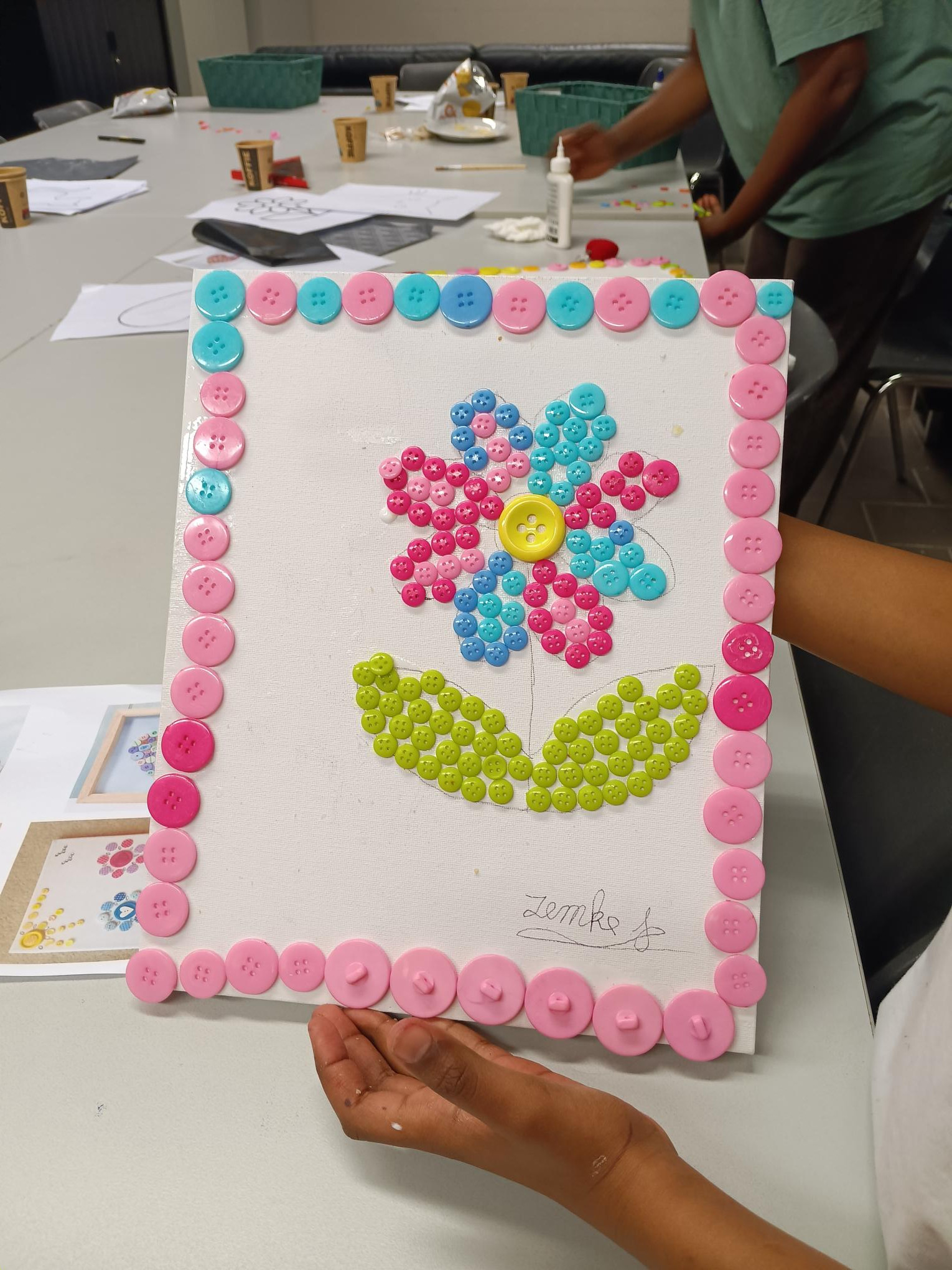 Kinderfeestje, knopenschilderij vanaf 6 jaar - Foto