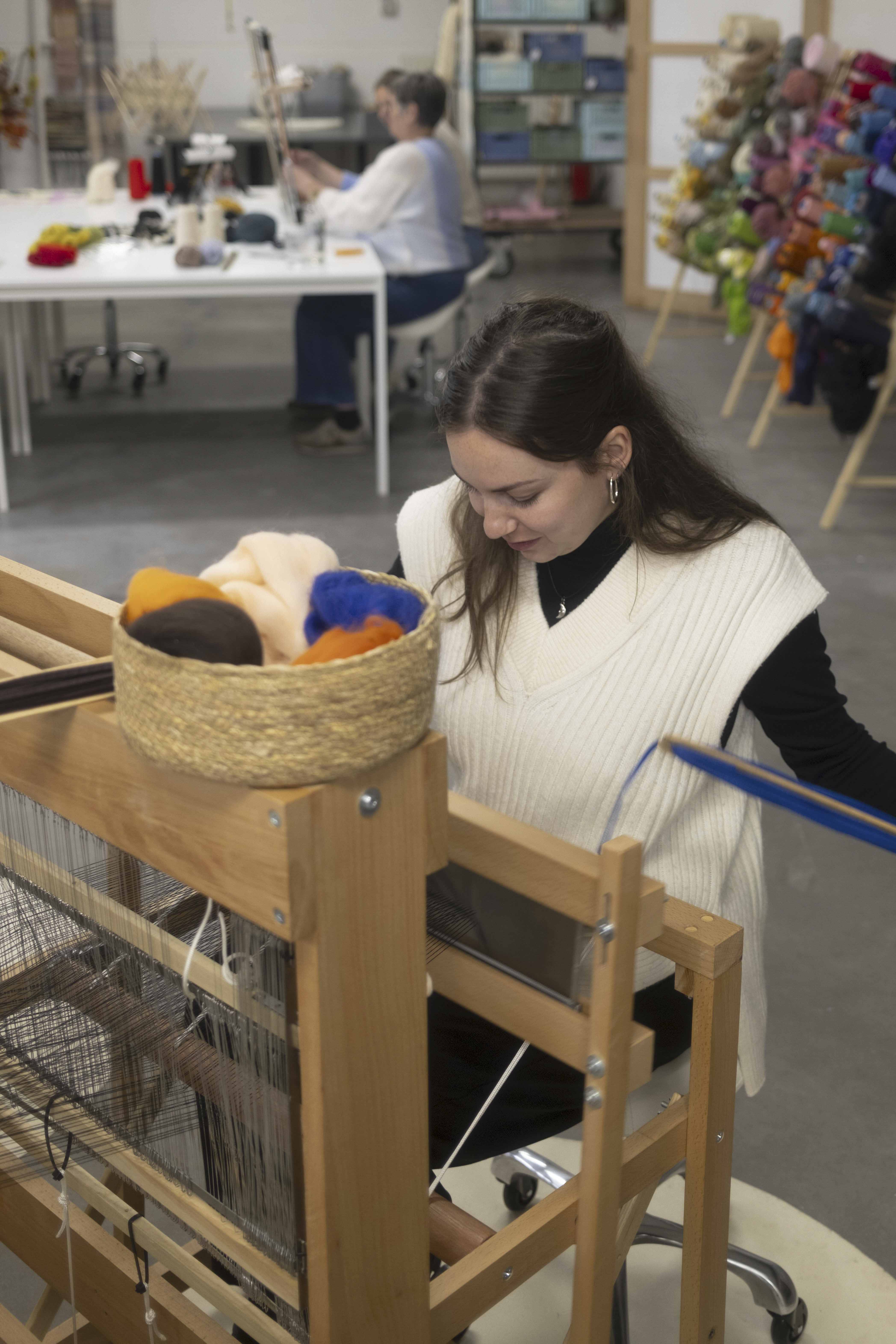 Zondagochtend Zenweefworkshop 🧶 Duik de weefwereld in & omarm imperfectie! - Foto