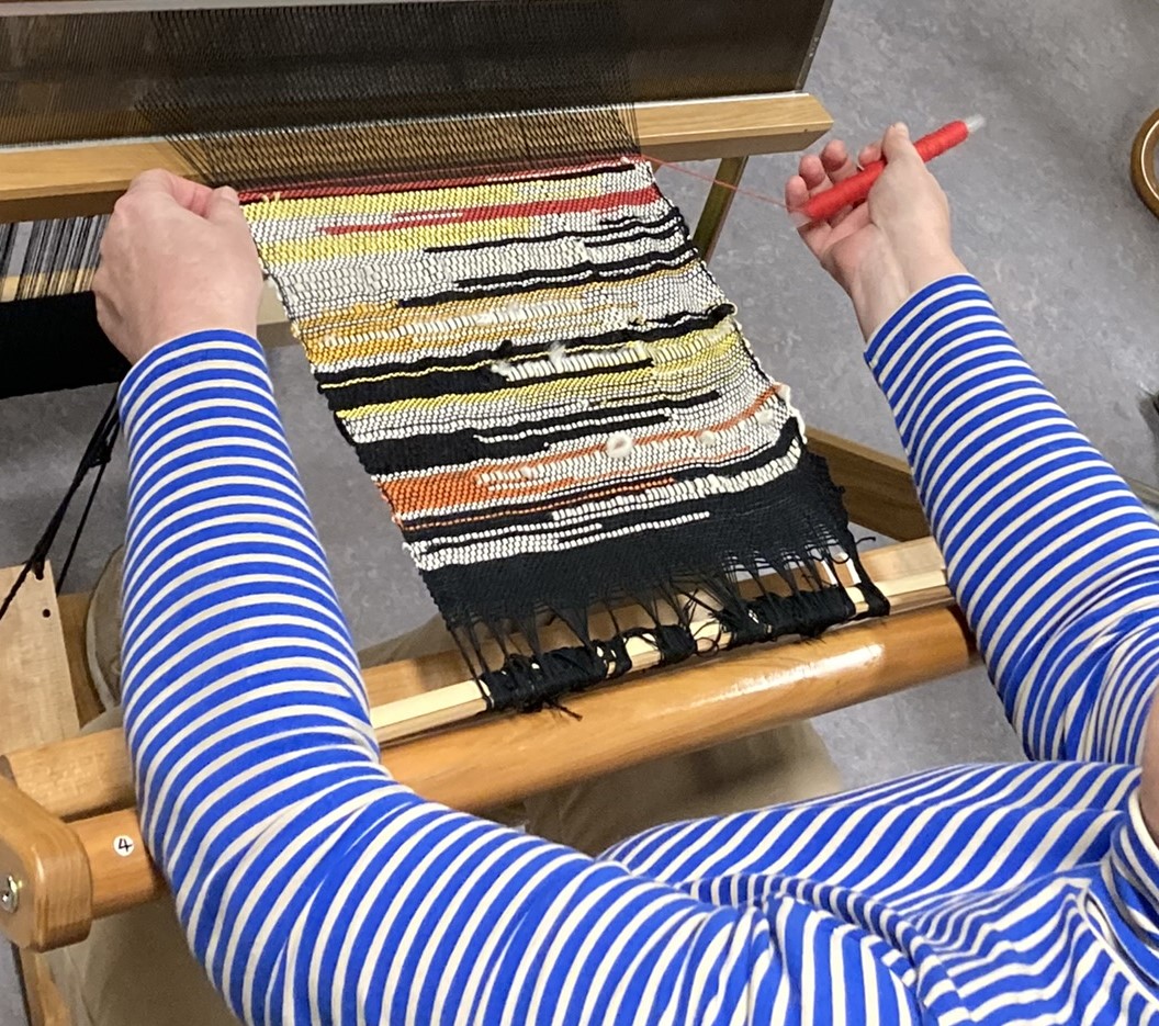 Zondagochtend Zenweefworkshop 🧶 Duik de weefwereld in & omarm imperfectie! - Foto