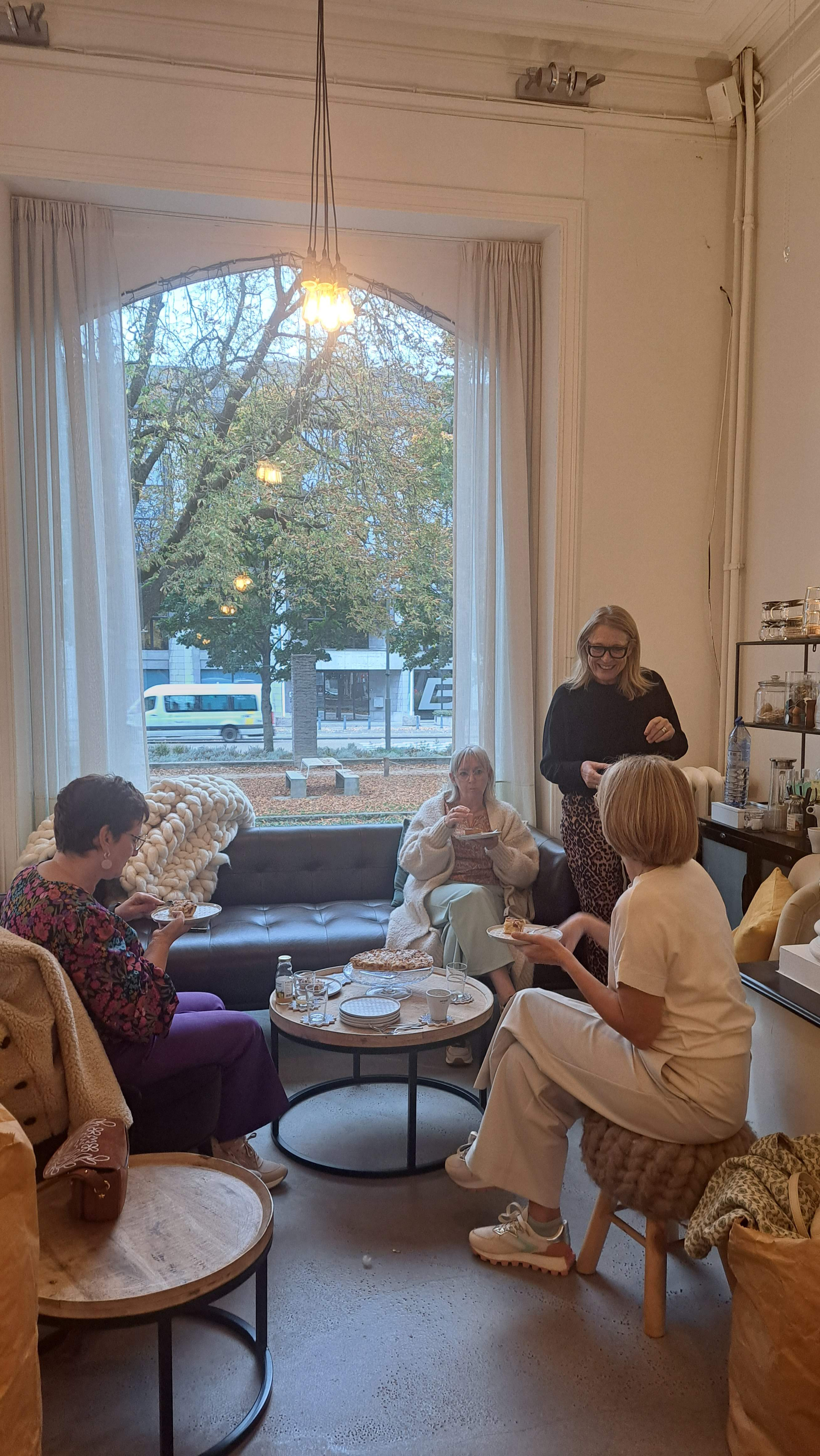 Workshop Houten krukje met lontwol - Foto