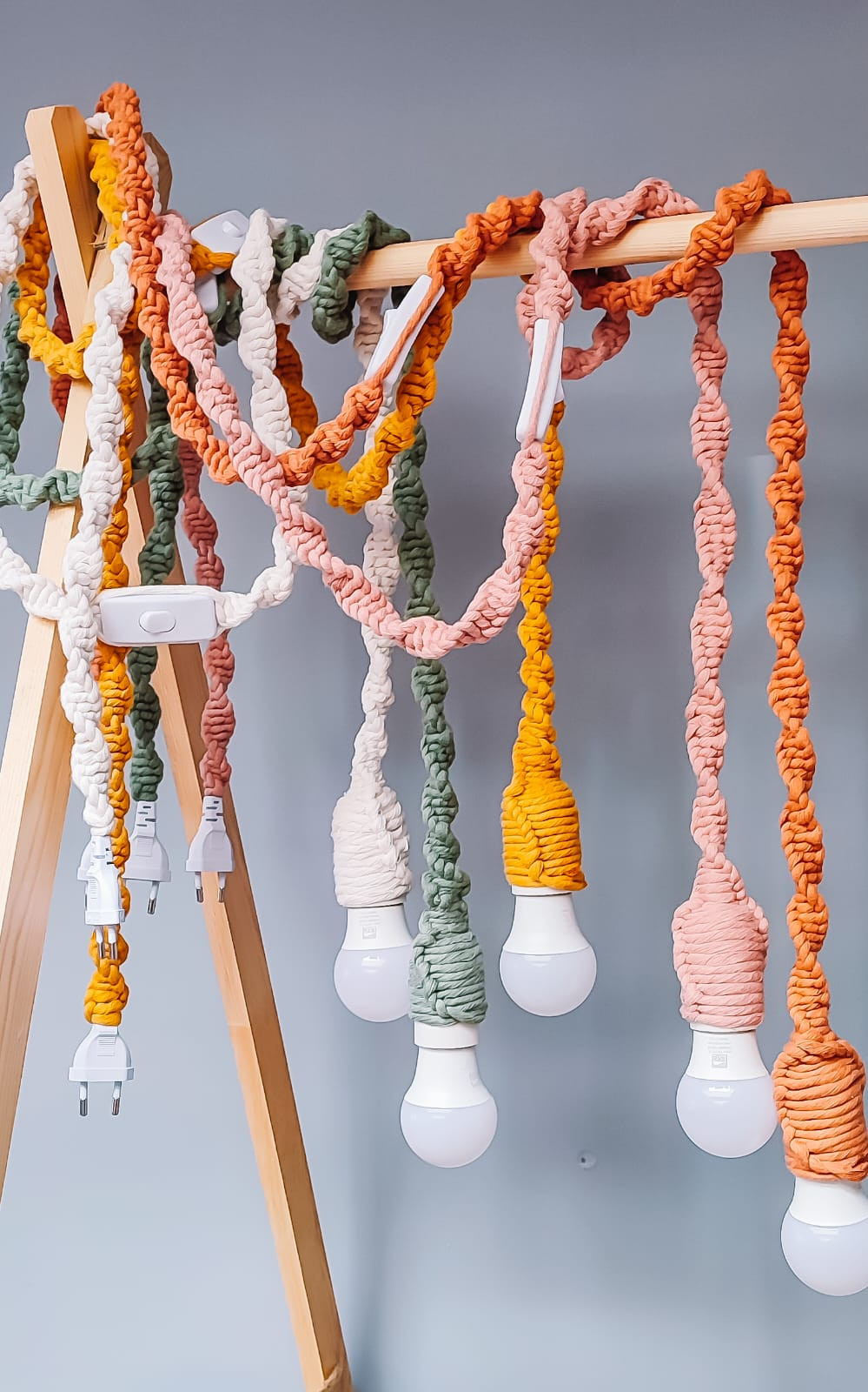 Boho vibes: knoop je eigen hanglamp in macramé - Foto