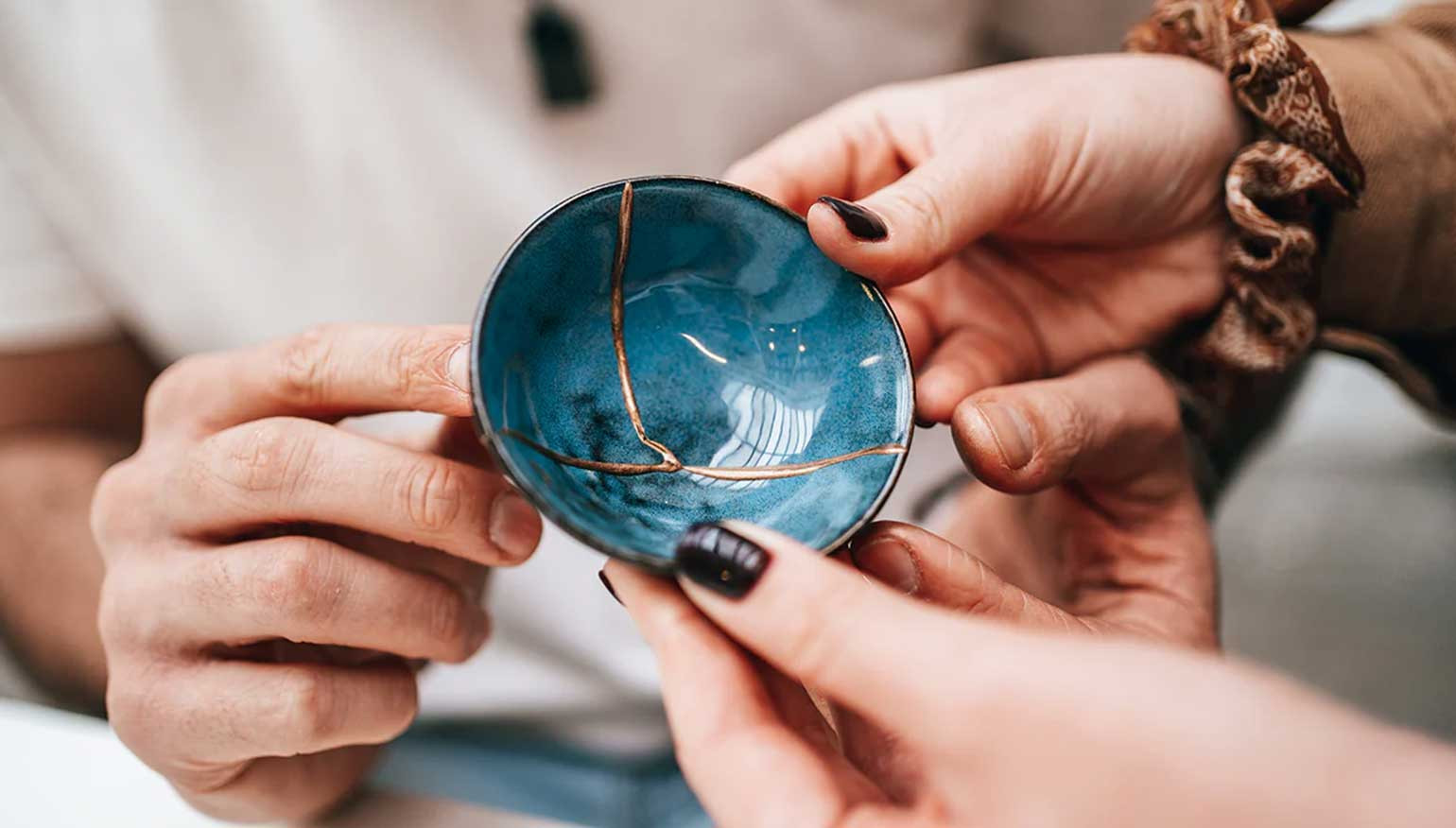 Kintsugi workshop: The Golden Experience 🌟 - Foto