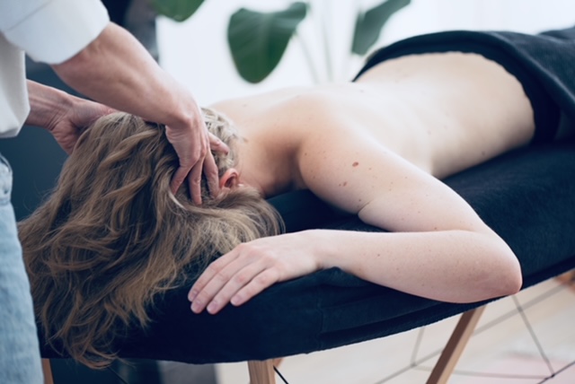 MASSAGE WORKSHOP - Relax & Connect - - Foto