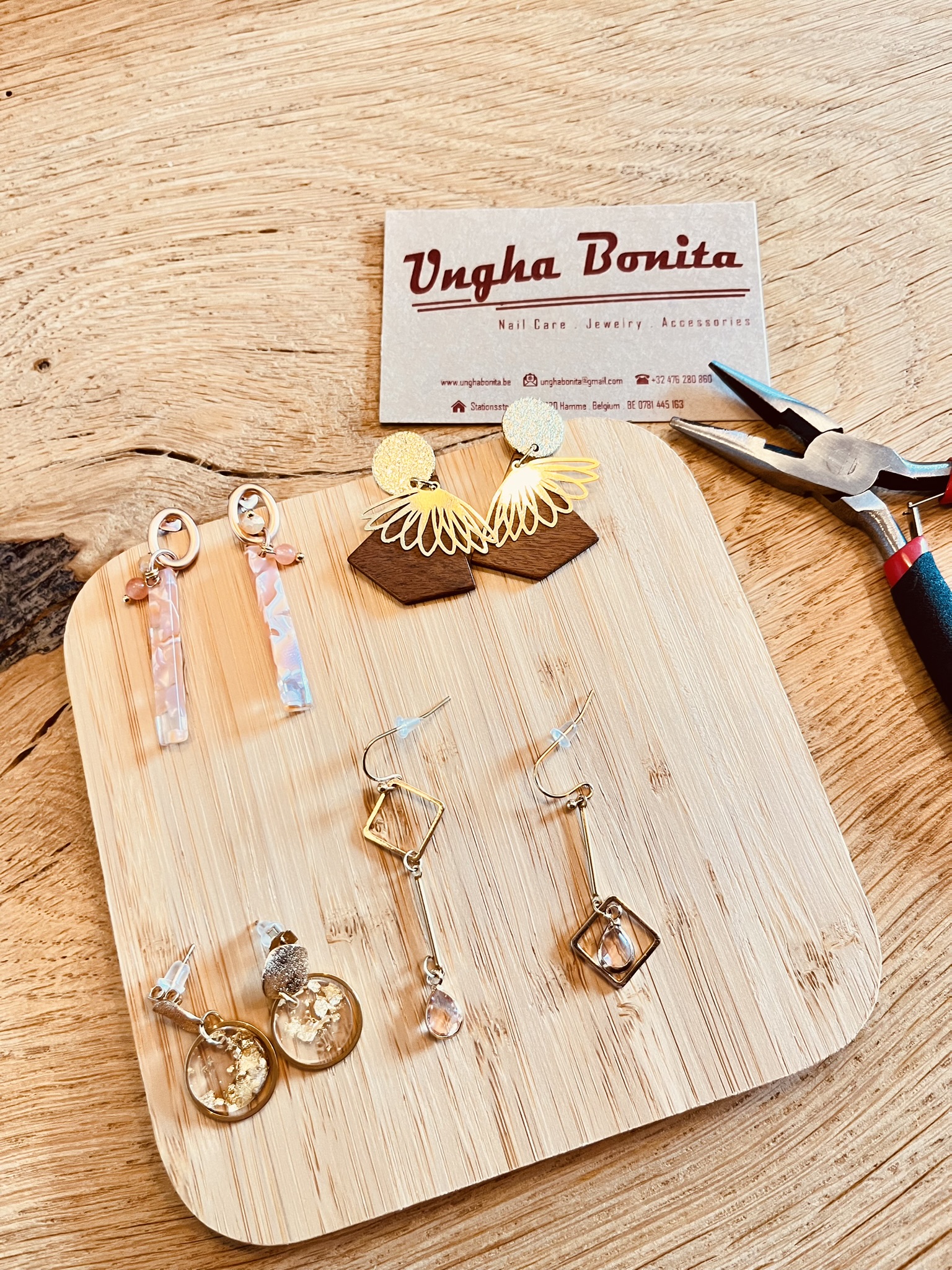 Maak je eigen oorbellen in huiskamersfeer - Workshop - Foto