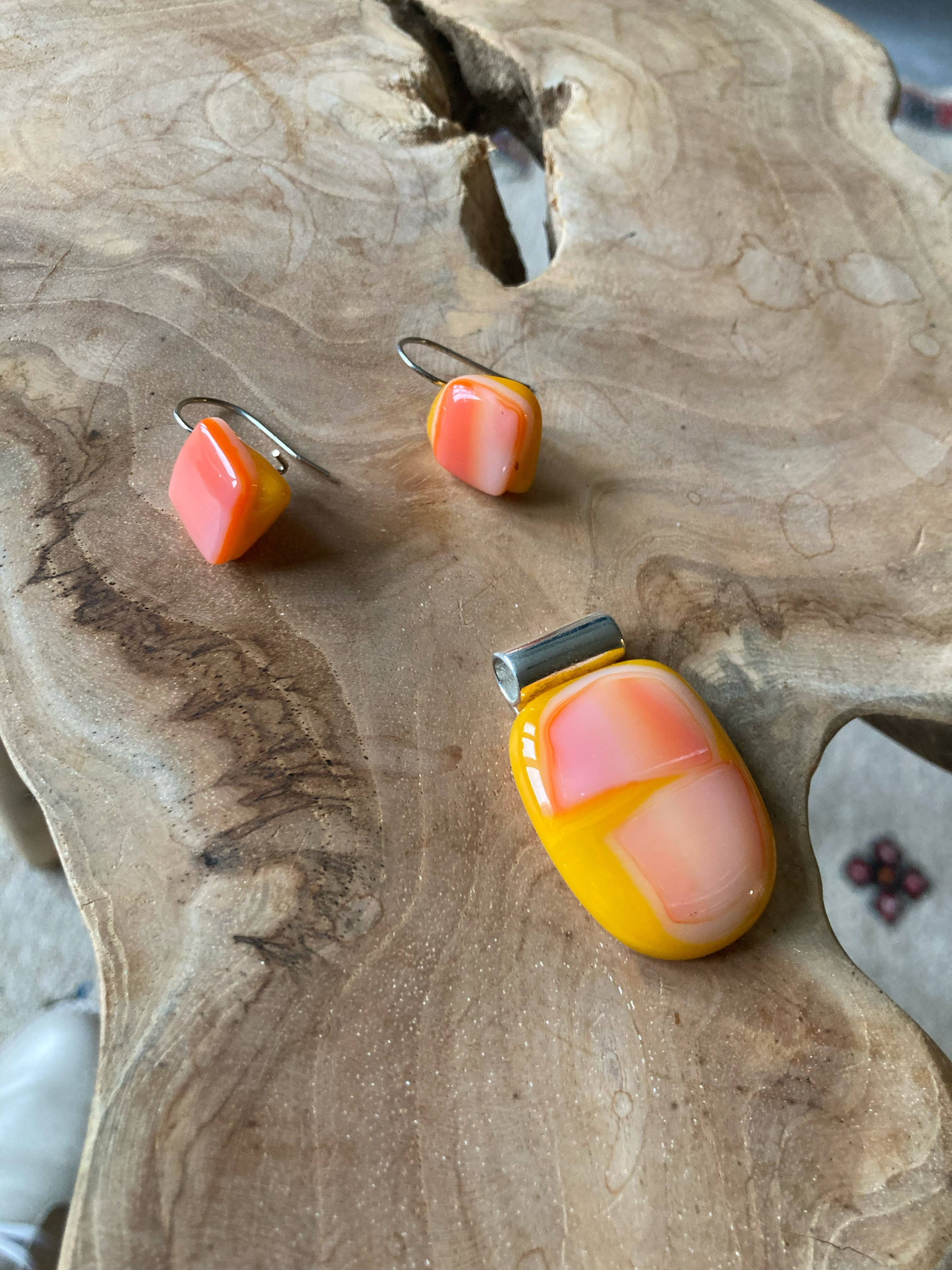 Juwelen maken in Glasfusing / Hotpot. - Foto