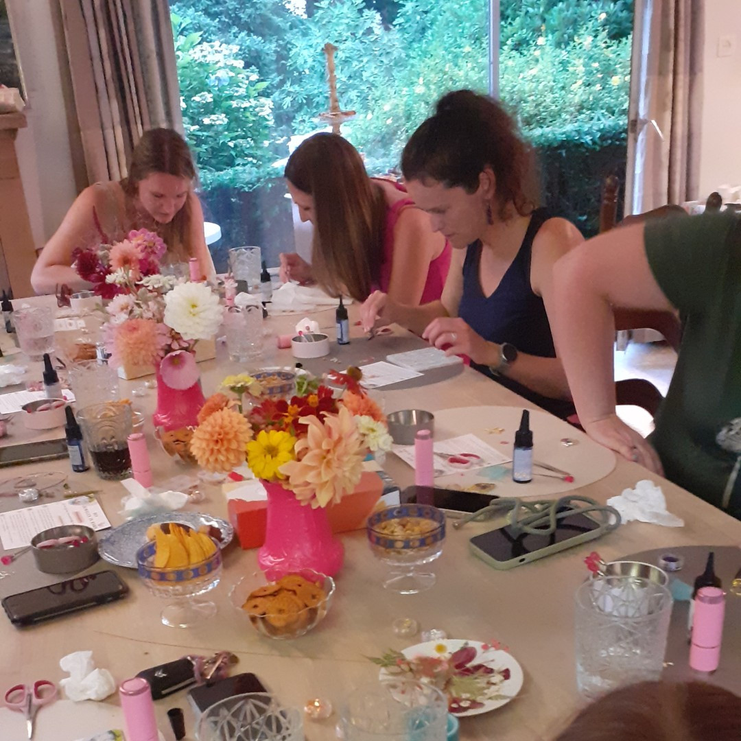 Workshop Juwelen maken in hars met bloemen - Foto