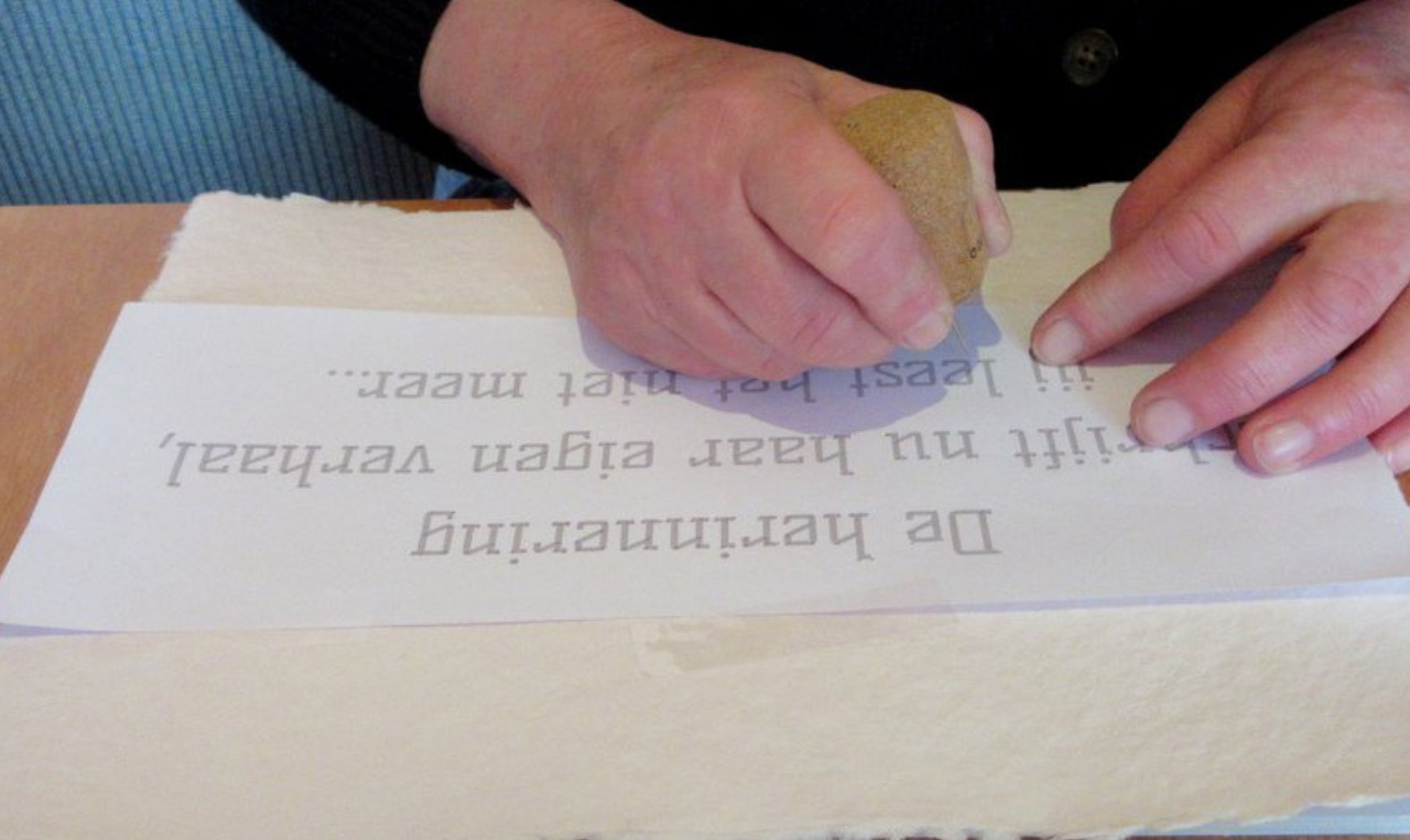 Workshop Haiku borduren met naald & draad, en verwondering. - Foto