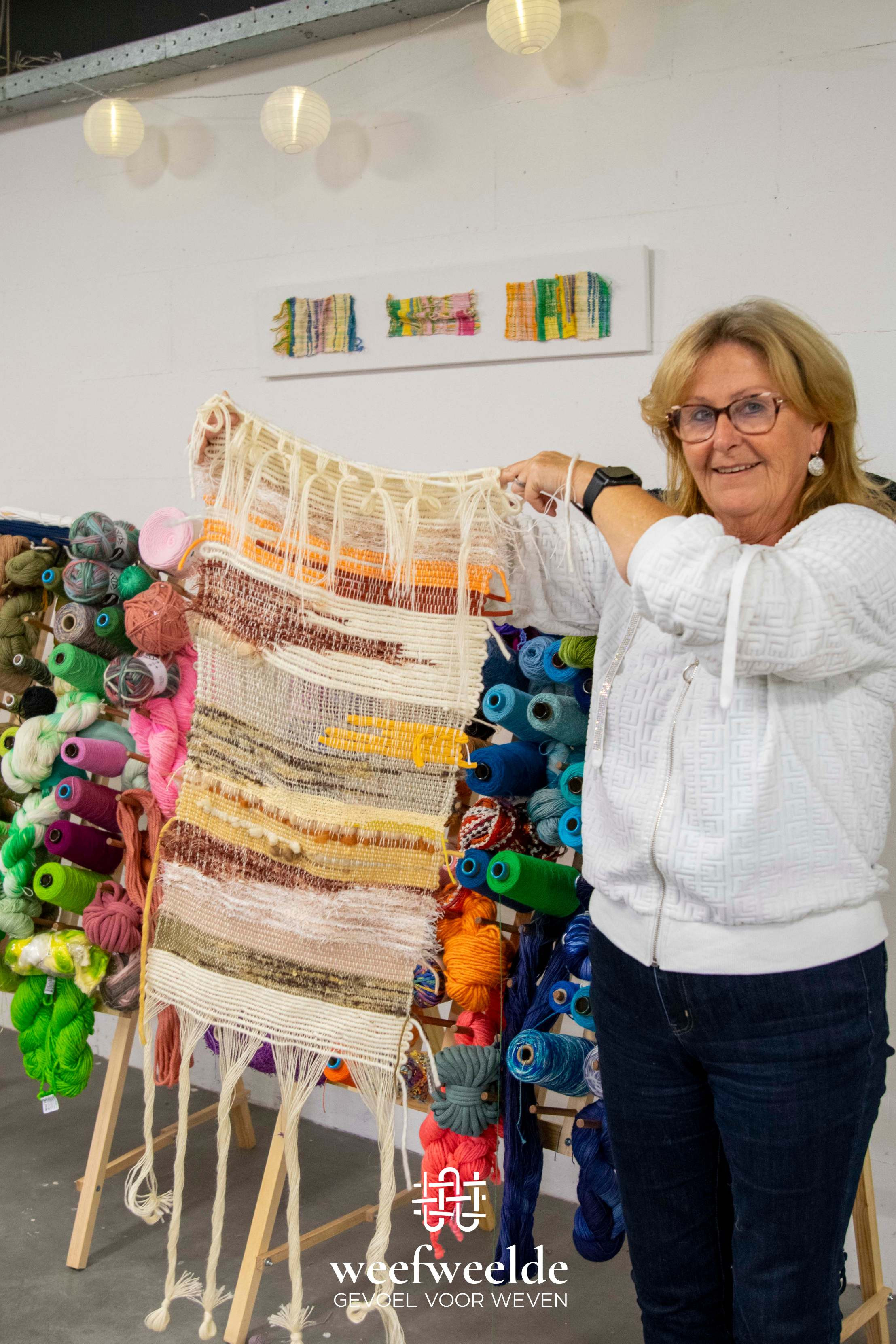 Vrij Weven: Je eerste stapjes in een hip ambacht" – Ontsnap, ontdek & creëer jouw eigen stijl. 🌿🧶 - Foto
