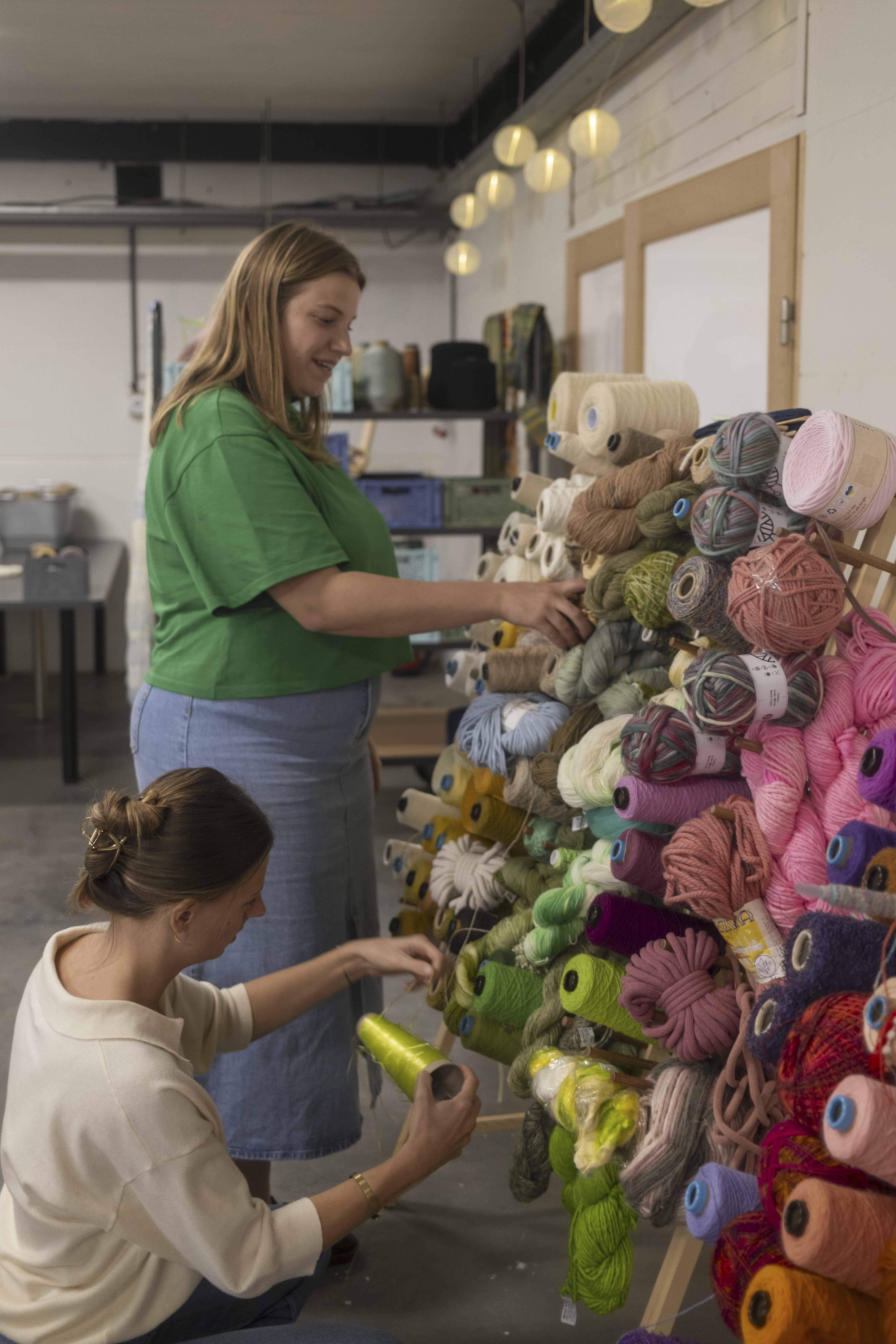 Zondagochtend Zenweefworkshop 🧶 Duik de weefwereld in & omarm imperfectie! - Foto