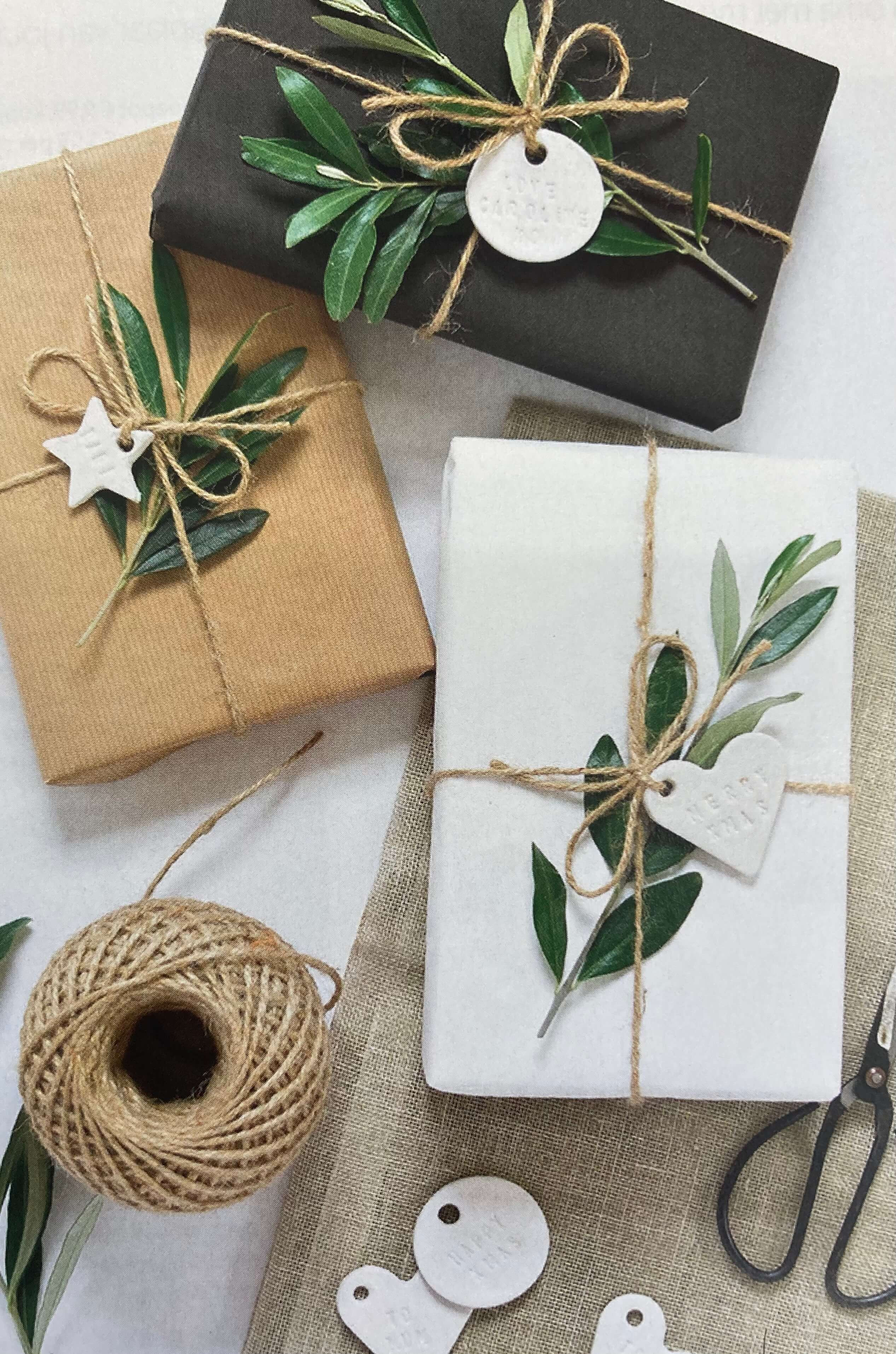 pakjeslabel of kerstornament in klei @ Libelle Winterfair - 13 / 11 om 16u45 - Foto