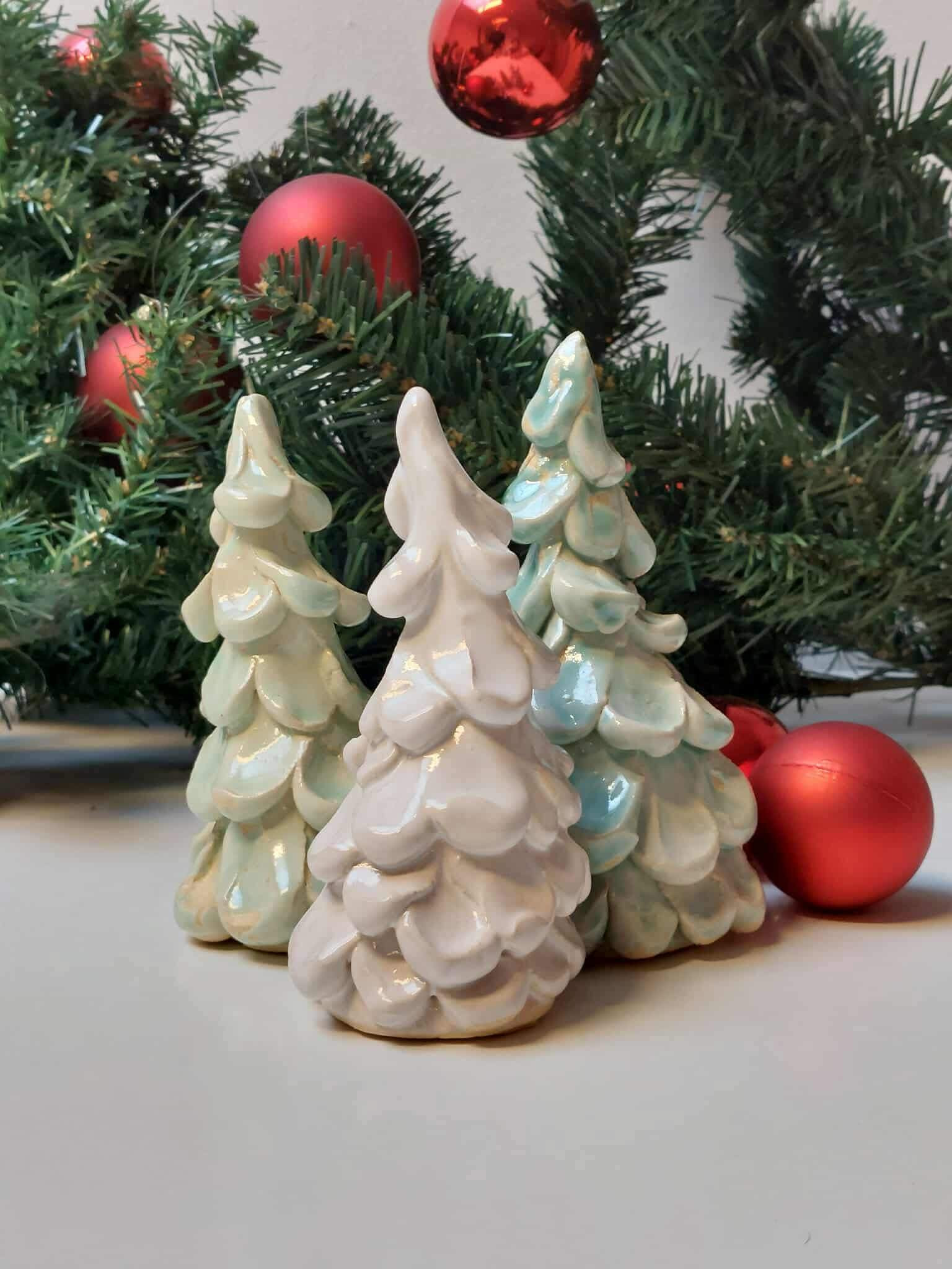 Kleien in kerstthema: kerstboom maken in klei - Foto