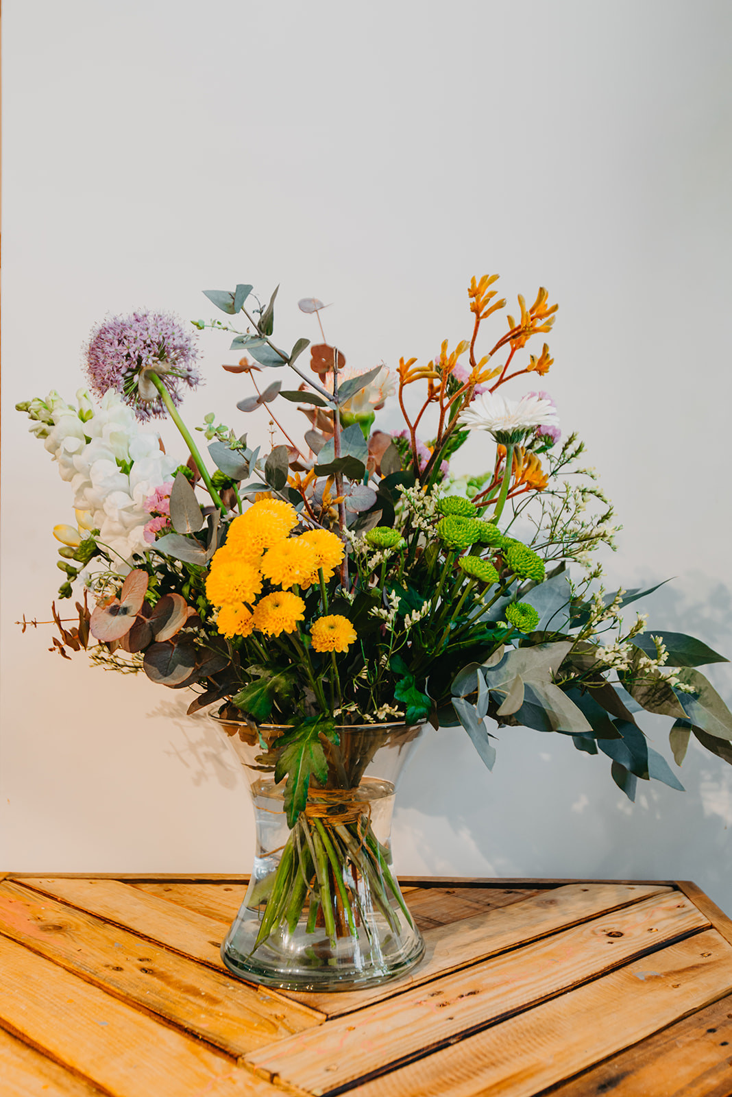 Workshop: Bloemschikken - Veldboeket in aangepaste vaas - 12/09 - Foto