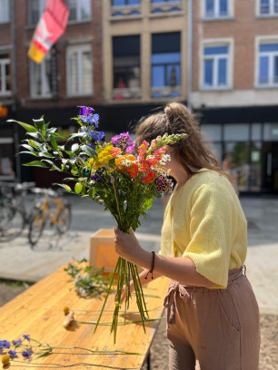 Workshop: Bloemschikken - Veldboeket in aangepaste vaas - 12/09