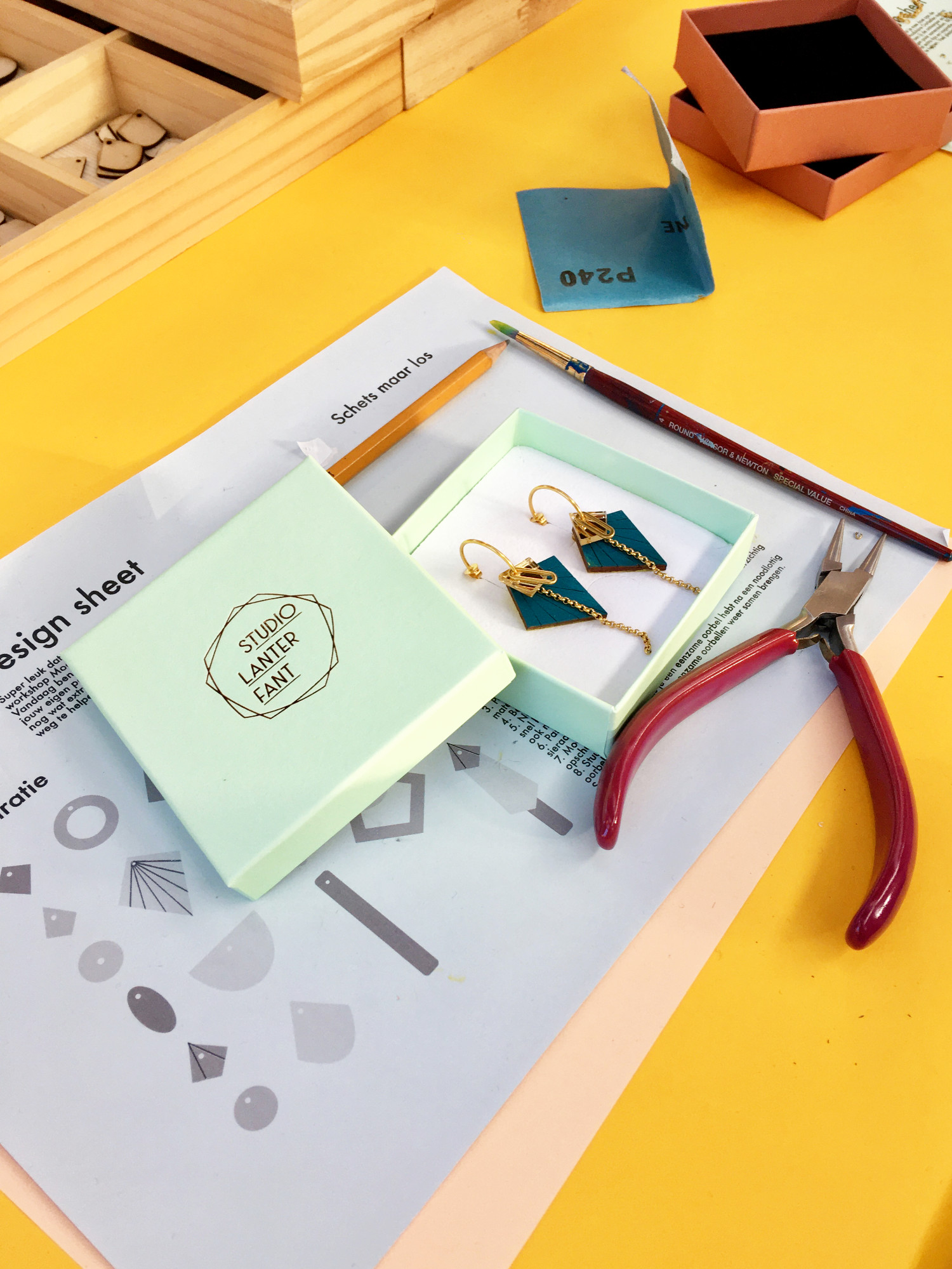 Creatieve Workshop: Mix & Match Oorbellen of ketting maken - Foto