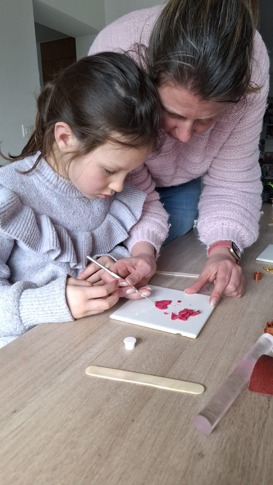 oorbellen maken uit polymeerklei - Foto