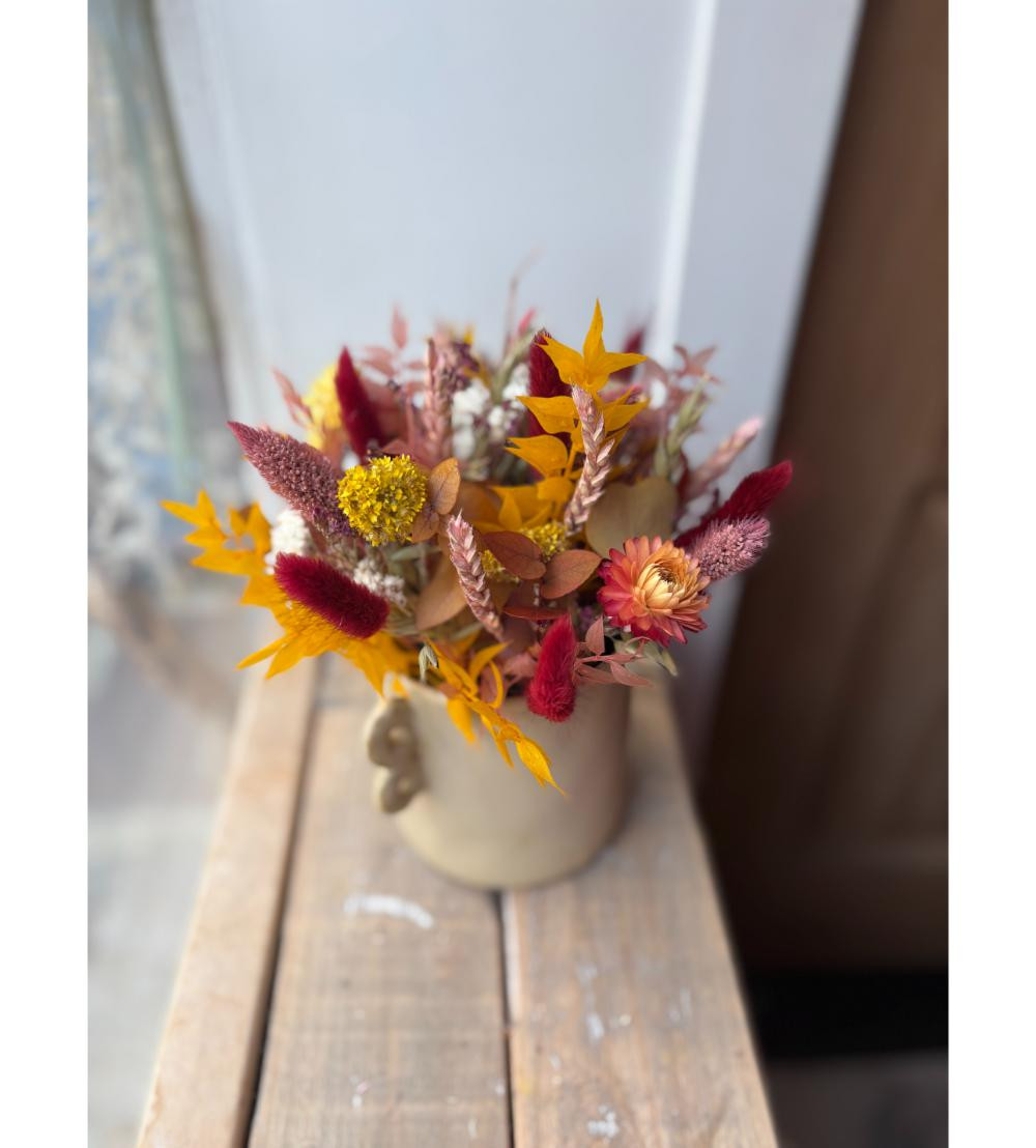 Maak je eigen bloemstukje met droogbloemen - Foto