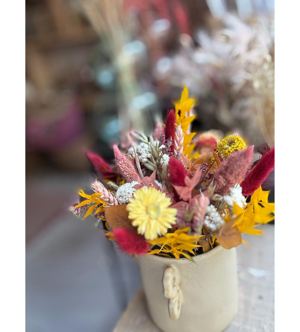 Maak je eigen bloemstukje met droogbloemen - Foto