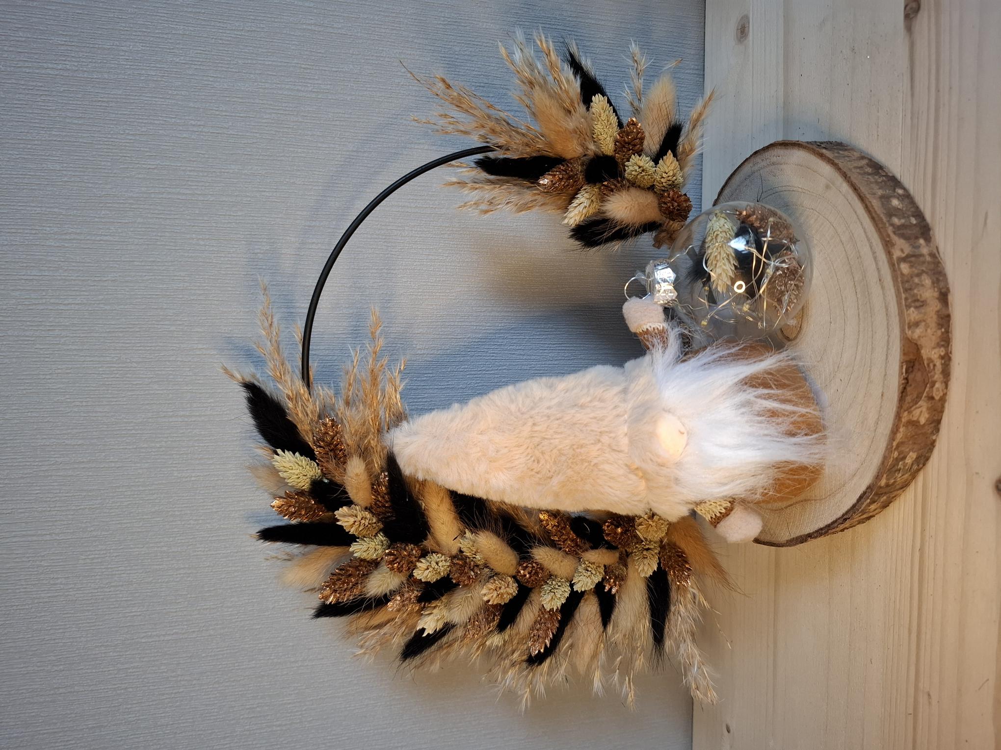 Kerststuk met flowerhoop - Foto