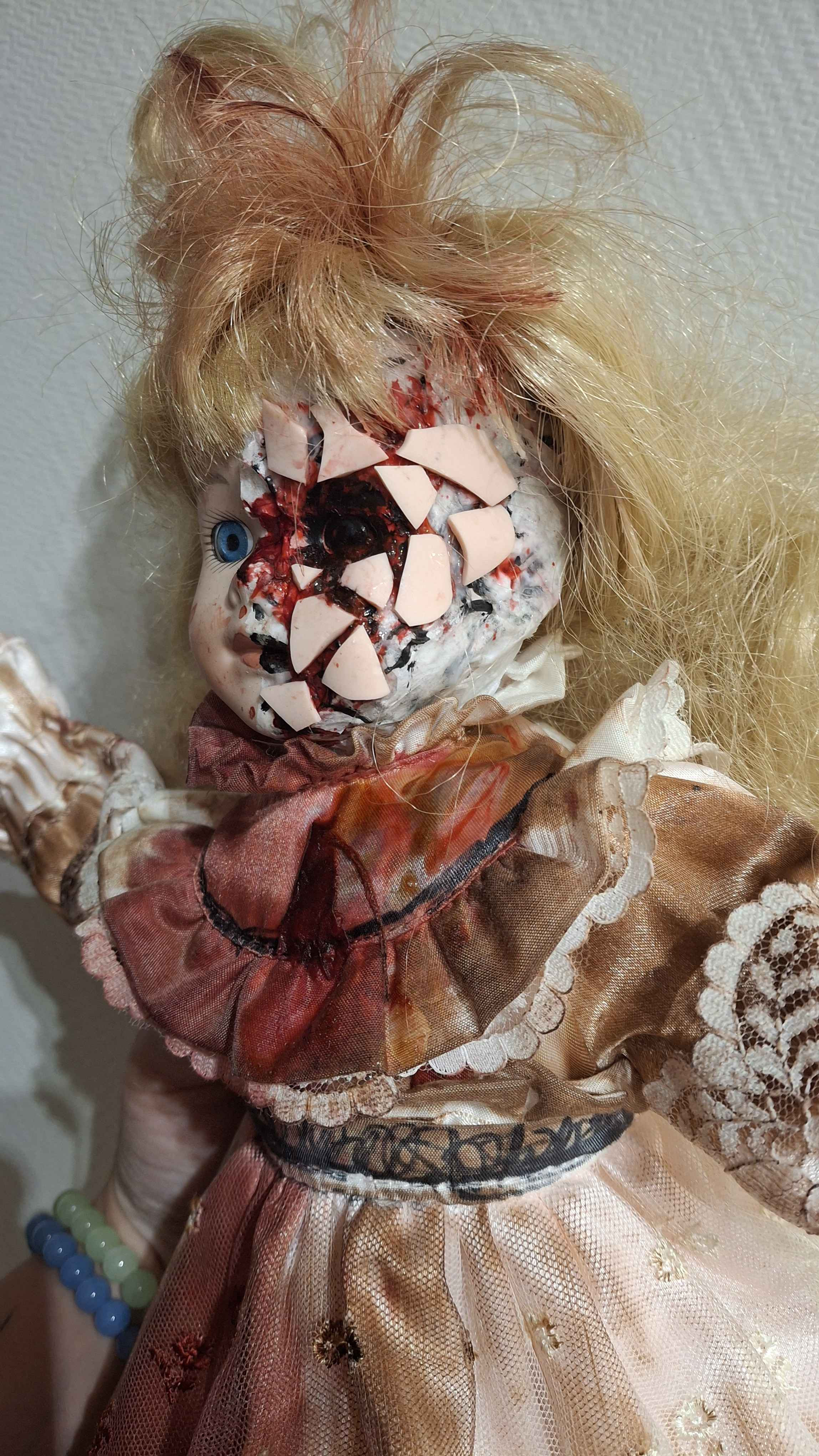 Workshop voor tieners Halloween Horrordolls bij REST - Foto
