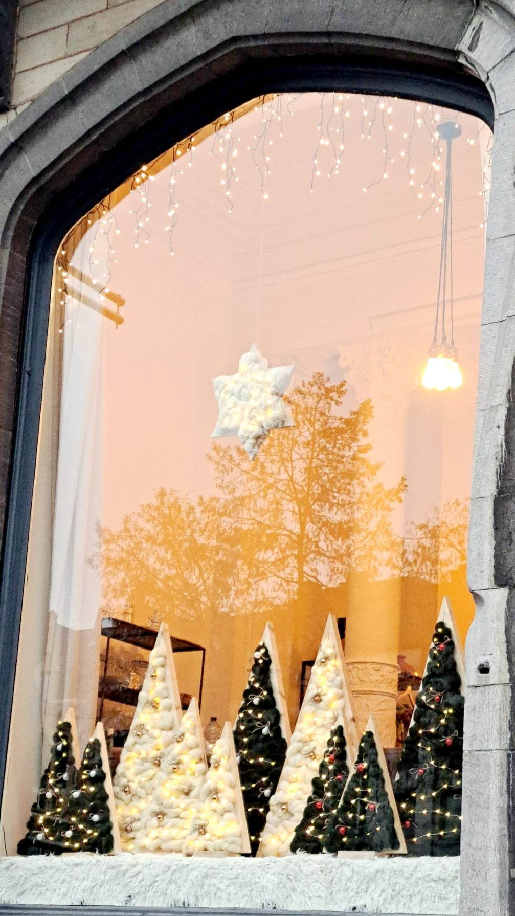 Workshop houten kerstboom met lontwol - Foto