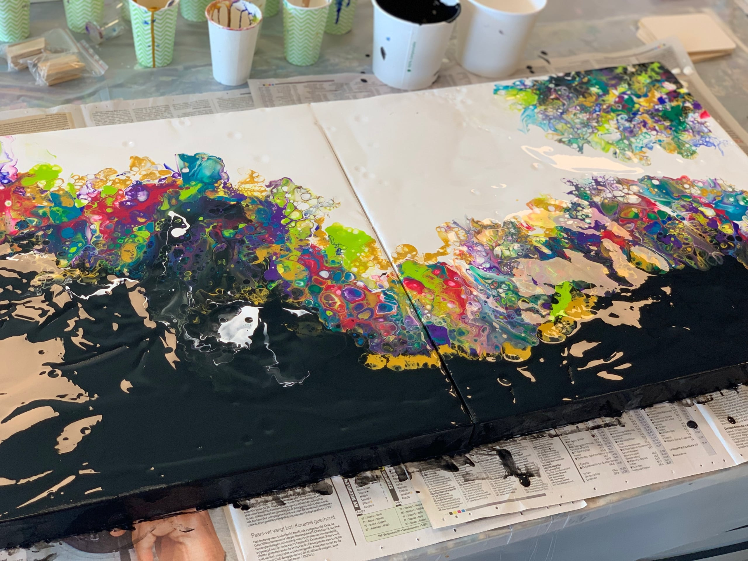 Acrylic pouring/fluid art: basisopleiding en eigen creatie oktober - Foto