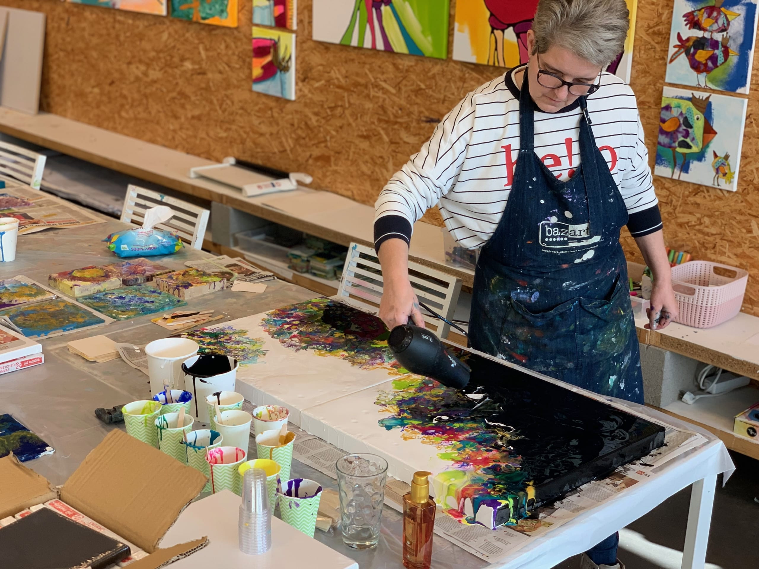 Acrylic pouring/fluid art: basisopleiding en eigen creatie oktober - Foto